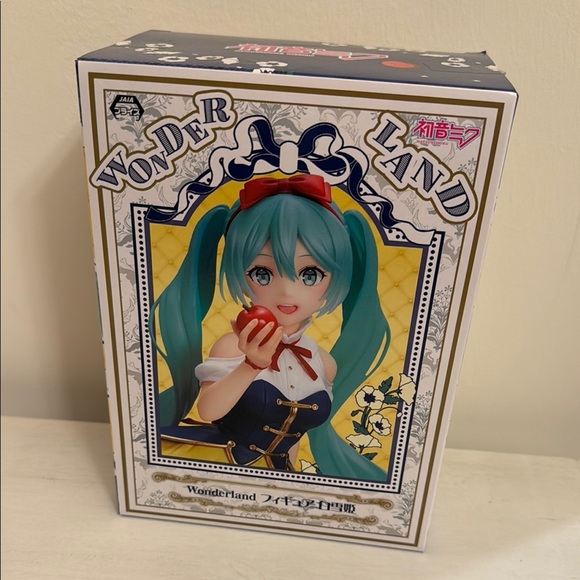 Hatsune Miku Wonderland Figure Snow White - Picture 2 of 5